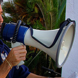 talk and speak on megaphone