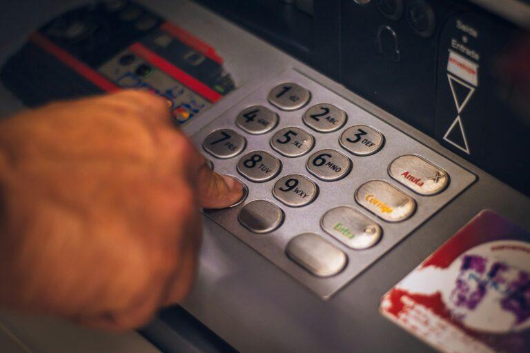 5 Features That Can Make or Break Your Choice of Bank Account